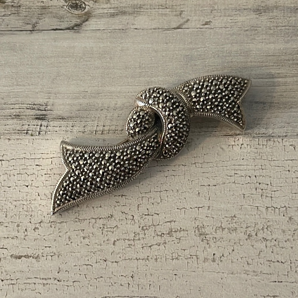 Judith Jack Sterling Silver Marcasite Bow Brooch Pin - Picture 3 of 6
